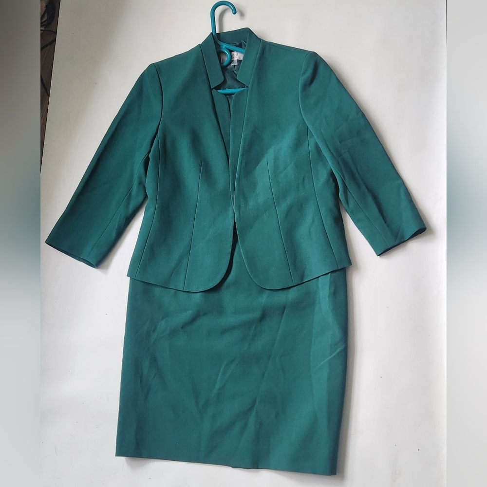 NWT Chic Le Suit Women's Jacket/Dress Emerald Green Suit Size 6P